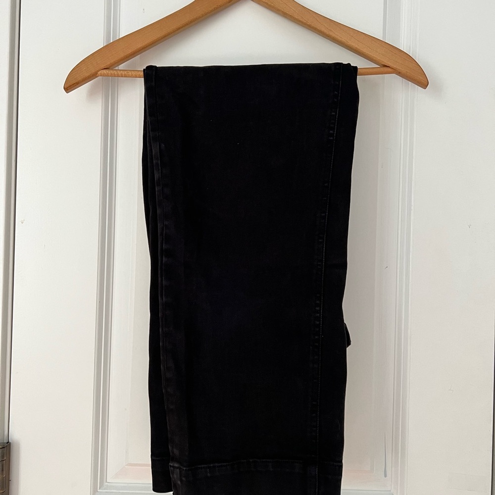 Everlane straight crop in black
